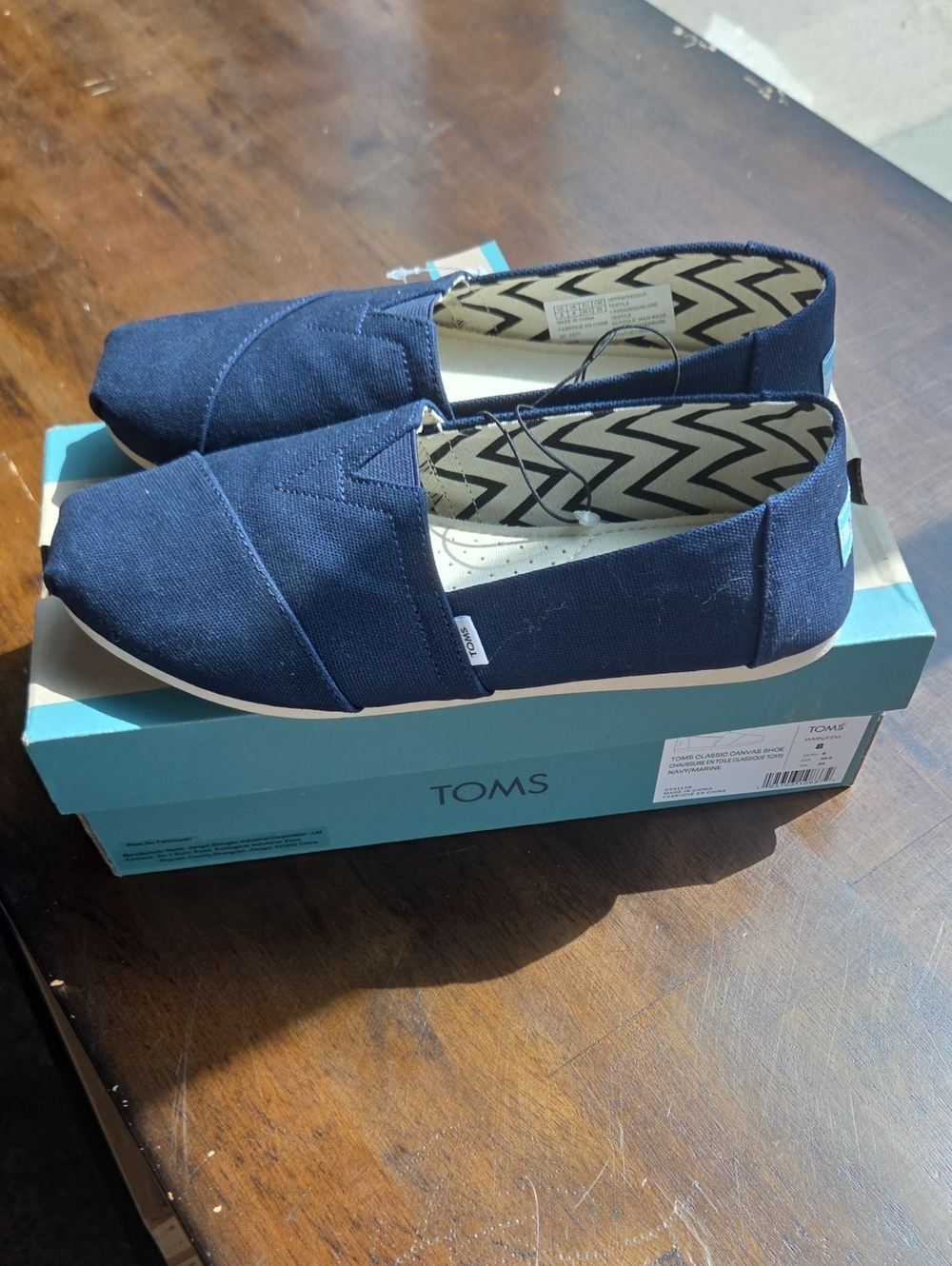 Toms Size 8 Women's Navy Canvas Slip-On Loafers for Men NEW